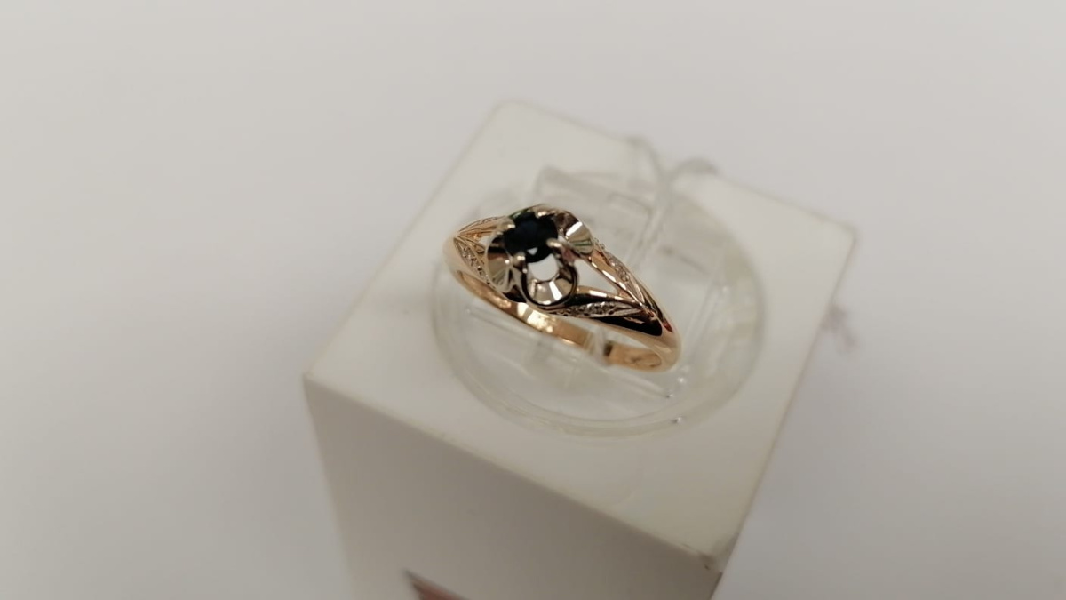 КОЛЬЦО С КАМНЯМИ (Au 585)