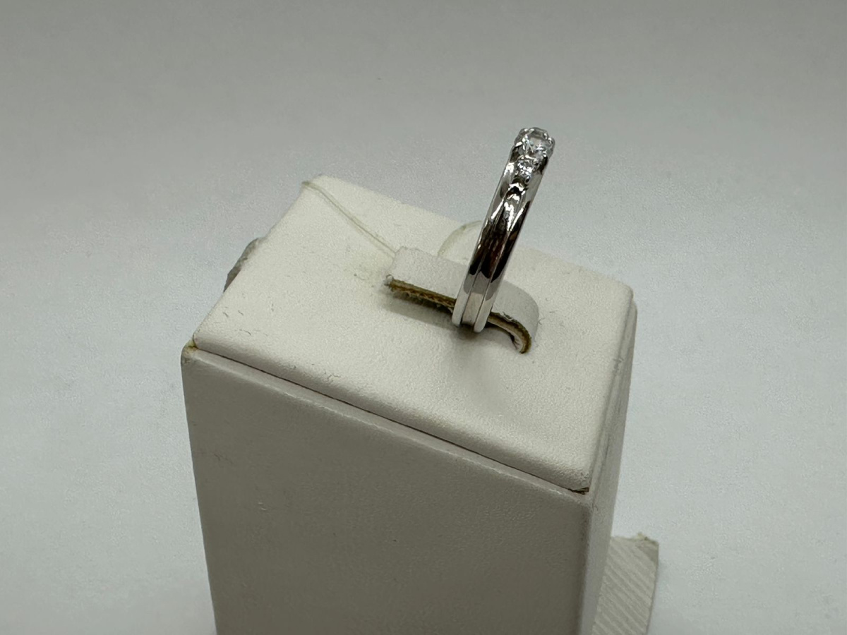 24-61-0049-00 КОЛЬЦО С КАМНЯМИ (Au 585)